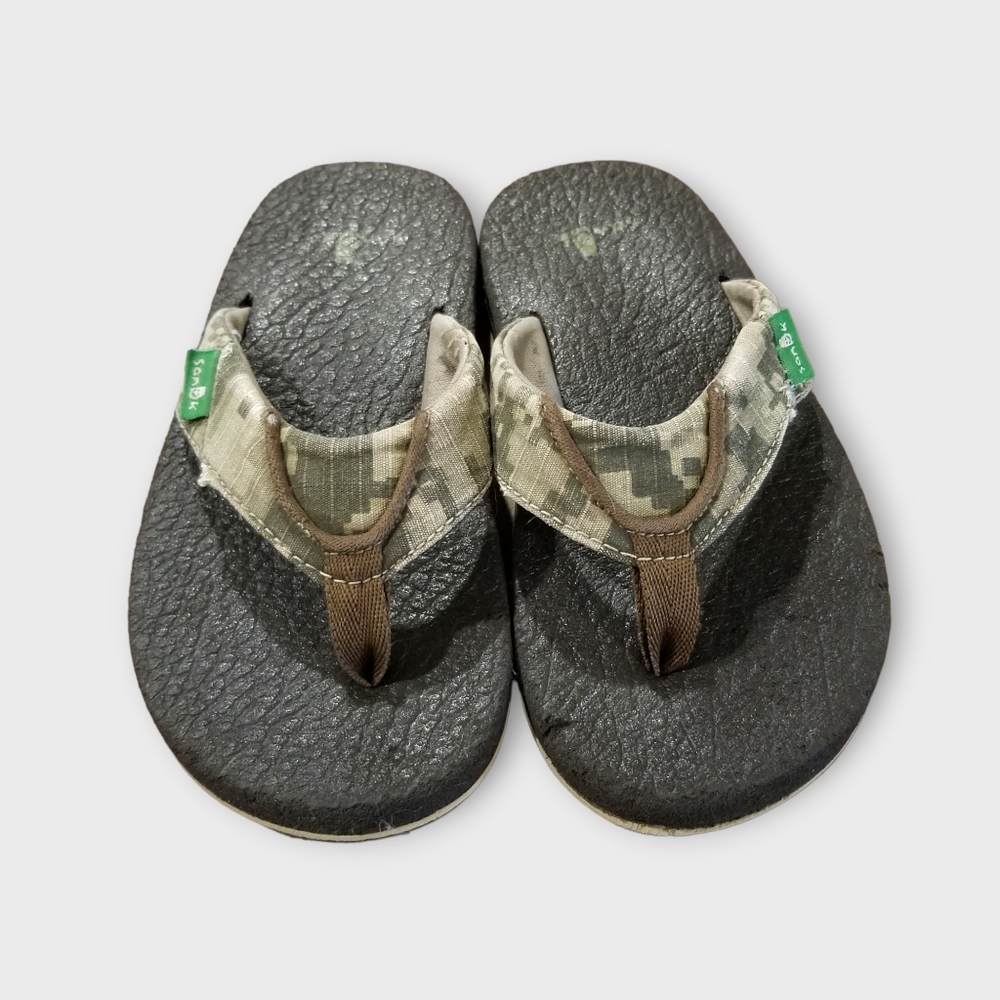 Sanuk Camo Flip Flops, Size 11/12